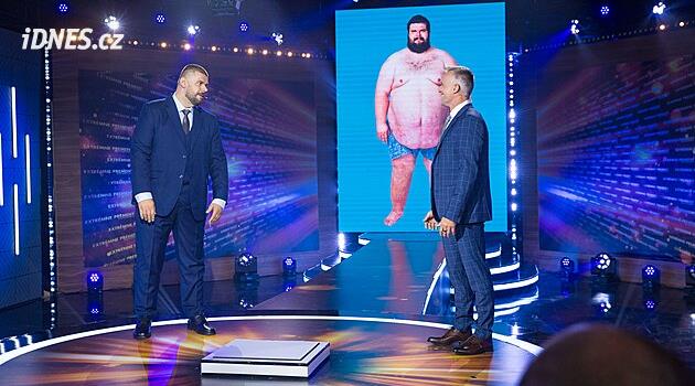 Jedl přes 7000 kcal denně a vážil 265 kilo. Jeho roční proměna je šokující