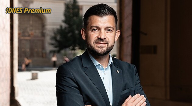 Večer jen Pražané. Lídr ANO Hušbauer chce revoluci parkovacích zón, zůstaly by dvě