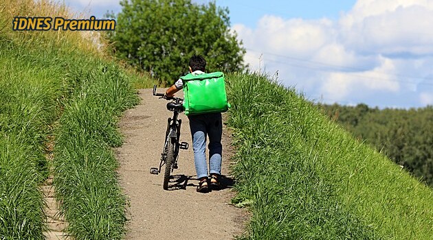 Online nákupy už nedovážejí jen do měst. Míří i na chalupy a nebo k vodě