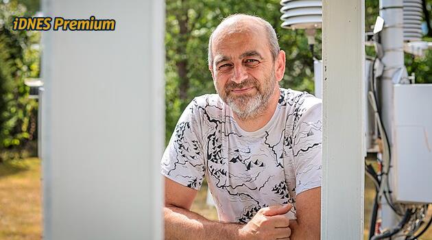 Voda chybí v řekách, rybnících, lesích i na polích. Hydrologové varují