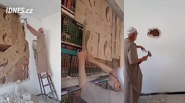 VIDEO: Syřan kladivem zbořil zeď a po 15 letech odkryl svou tajnou knihovnu, zůstala neporušená
