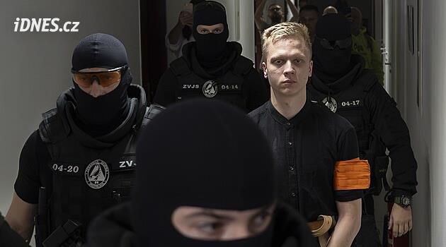 Student zavraždil na slovenském gymnáziu dva lidi, dostal 25 let vězení