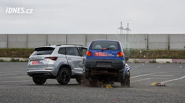 Do crash testů zapojili experti z VUT poprvé elektromobil, pomáhají s analýzou reálných nehod