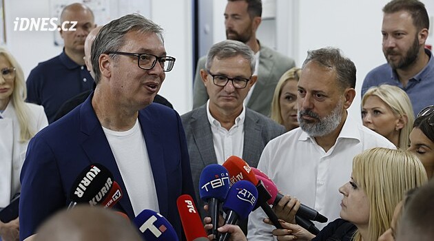 Srbský prezident Vučić rozpustil parlament, chce být premiér. Volby budou v říjnu