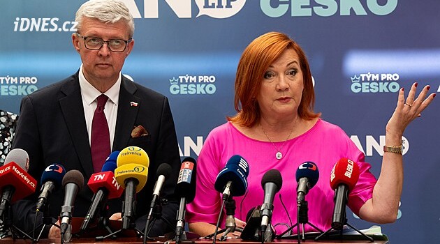 Kam vláda investuje víc? Zvýší se výdaje rezortů vnitra nebo školství, méně peněz zbude v rezervě