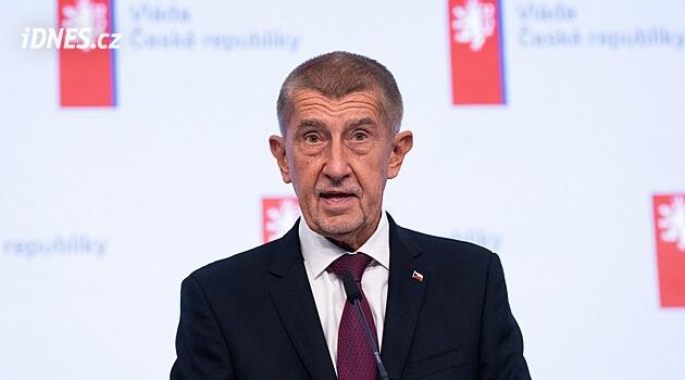 Nebudeme dávat dárečky, ale investovat do lidí, hájil premiér Babiš schodek 389 miliard