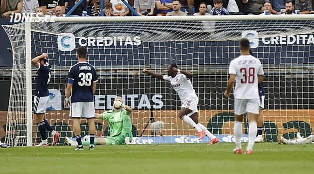 Olomouc - Sparta 0:3, jasná výhra hostů. Krásně pálil Mercado, pomohl i vlastní gól