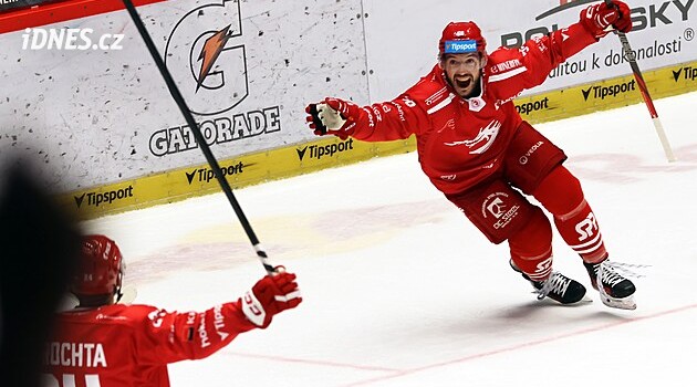 Hokejová extraliga: Sparta opět prohrála, Třinec stoprocentní