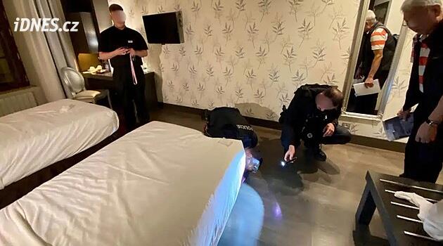 Thajského turistu vyděsil muž schovaný pod postelí v brněnském hotelu, zasahovala policie