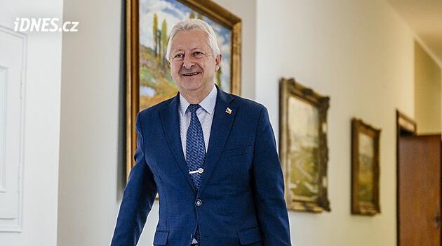 Obrana pořídí dvacet železničních vozů pro přepravu těžké vojenské techniky
