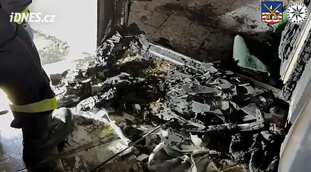 Spory s manželkou řešil muž žhářstvím, pak se sám přijel udat policistům