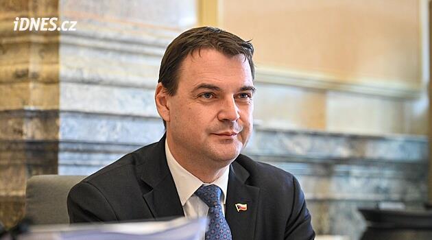 Ministr zahraničí Macinka přirovnal ženu prezidenta Pavla k sovětskému politikovi Černomyrdinovi