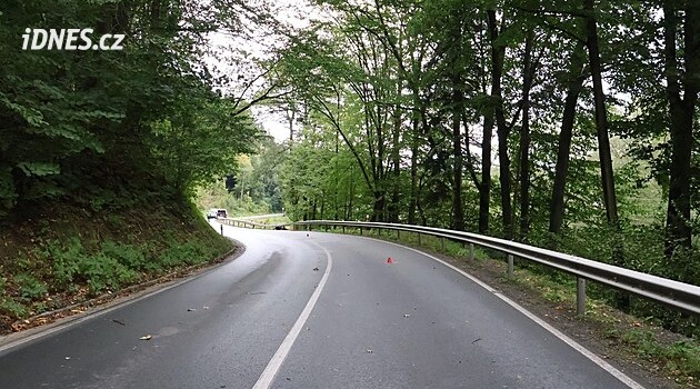 Smrt mladého motorkáře na mokré silnici na Orlickoústecku. Policie hledá svědky