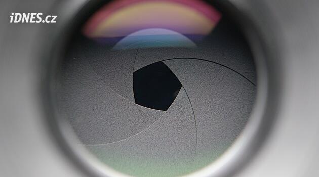Do smartphonů proniká variabilní clona. Teď se s ní chlubí nejlepší iPhony