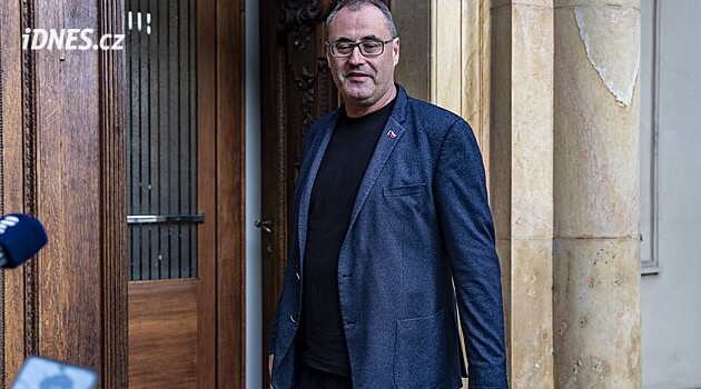 Stát nakonec pošle zdravotním pojišťovnám za důchodce, děti, studenty navíc 13 místo 21 miliard