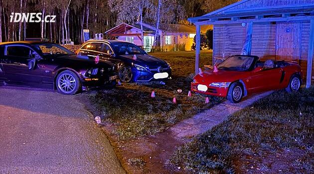 Na tuningovém srazu v Hrádku nad Nisou najelo auto do davu. Pět lidí se zranilo
