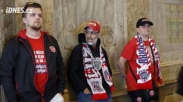 Politici Brna zrušili řízení na prodej stadionu Zbrojovce, vše začne znovu
