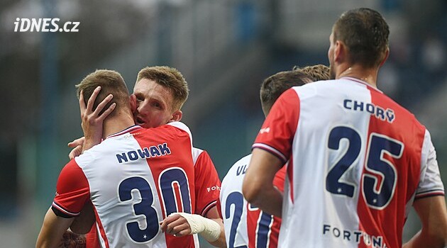 Teplice - Slavia 0:2, vítězný gól má záložník Nowak, zápas přerušil výpadek světel