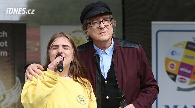 Zdědila talent a skromnost: Dcera Mekyho Žbirky promluvila o slavném otci