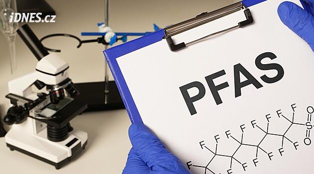 AI boom zvyšuje poptávku po „věčných chemikáliích“, varují aktivisté