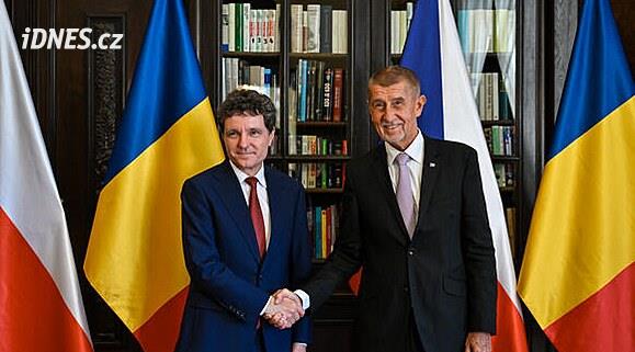 Plyn i zakázky pro český průmysl. Babiš jednal s rumunským prezidentem Danem