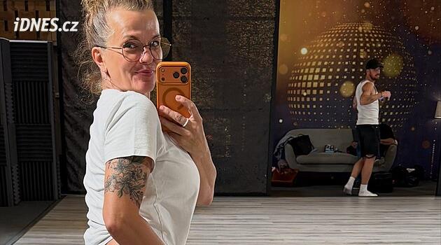 Marta Jandová ukázala kalhotky i žirafí tejpy. StarDance jí dává pořádně zabrat