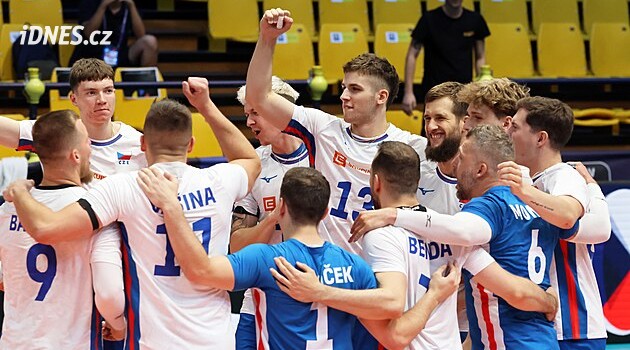 Volejbalisté míří do osmifinále ze čtvrté příčky, Slováci je na třetí nepodrželi