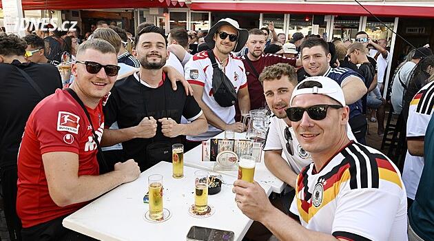Němci se dřív z dovolených vraceli s pocitem civilizační převahy. Teď vidí domácí úpadek