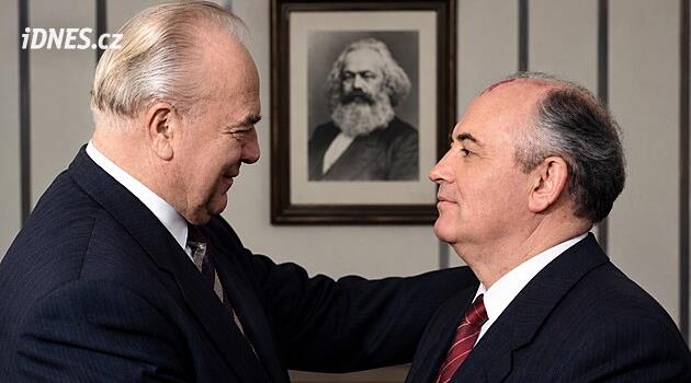 Adamec mohl být důvěrníkem KGB. Rozsah jeho spolupráce ale neznáme