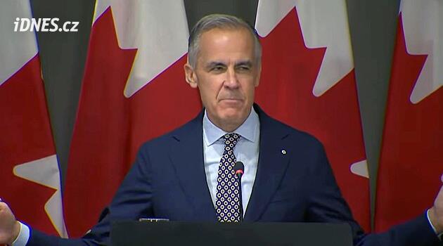 Kanadský premiér Carney napodobil Trumpovy „akordeonové ruce“, publikum pukalo smíchy