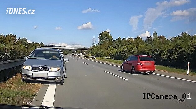 Devadesátiletý řidič jel po D35 u Olomouce v protisměru. Zamotal jsem se, řekl policii