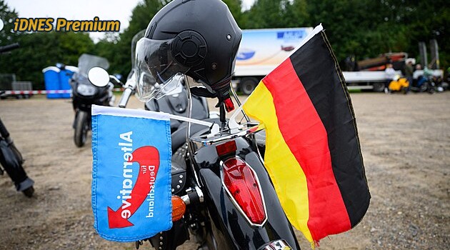 Dilema evropské krajní pravice. Od radikální AfD si drží odstup, ale může ji to stát body