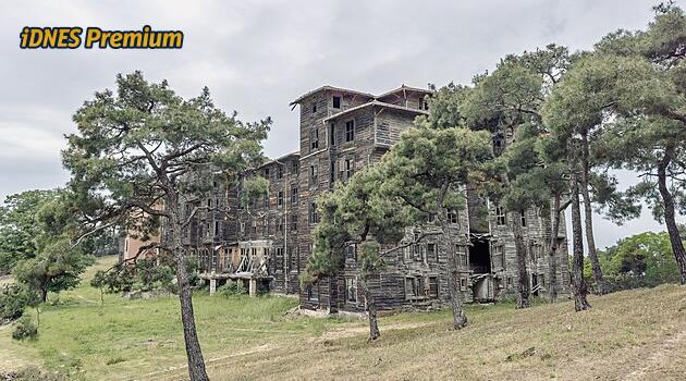 Zní odtud pláč? Legendami opředený palác Prinkipo čeká na poslední šanci
