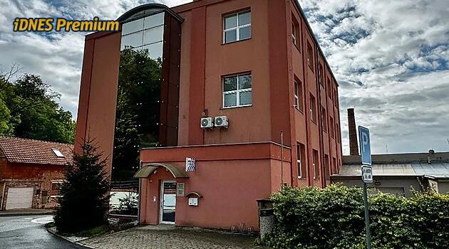 Rozkol u městské policie v Kralupech. Strážníci viní zástupce ředitele ze šikany