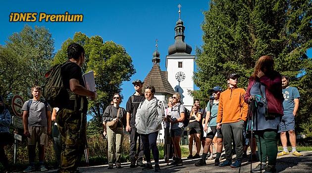 Negramotný agent i tragická smrt bratrů, v lesích Novohradských hor ožívají pohnuté osudy
