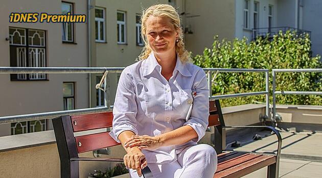 Geriatrička: Inteligentní lidé demenci maskují. Neřeknou, že nevědí, co drží v ruce